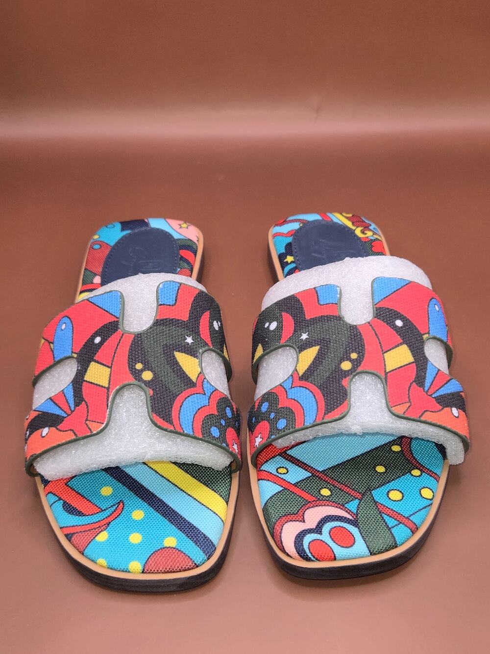 Women’s Size 5.5 EU 37 Multicolor Rainbow Print Slide Sandals New